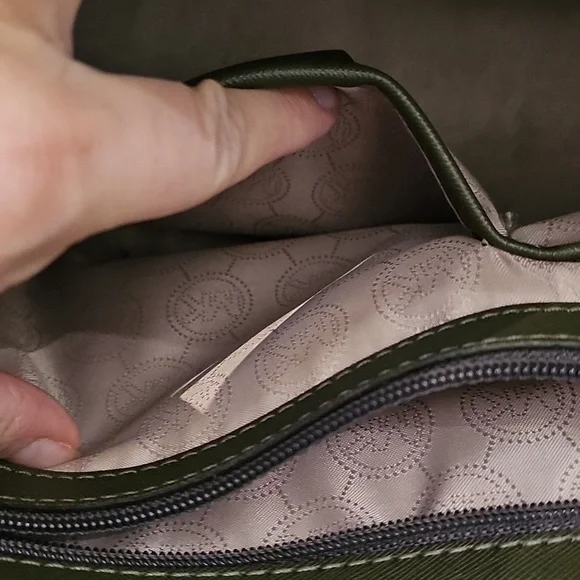 Michael Kors Selma Bag In Olive Green - Picture 14 of 16